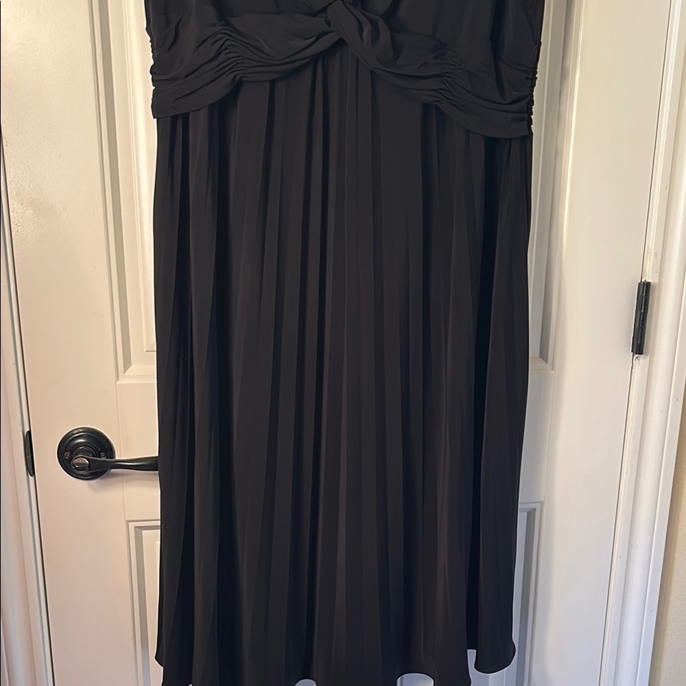Jones New York Black Midi Dress with Knot Detail - Picture 4 of 7